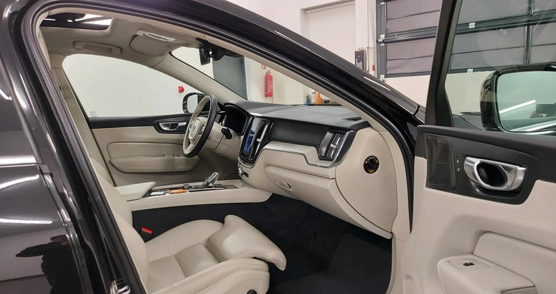 Volvo XC 60 cena 177900 przebieg: 84252, rok produkcji 2022 z Dąbrowa Górnicza małe 466